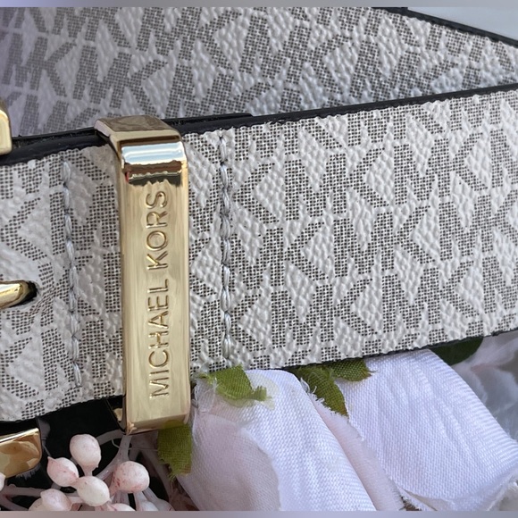 Michael Kors Women's Vanilla Faux Leather Belt - Picture 14 of 16